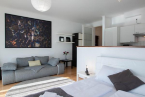 Kiraly POP Studio with terrace with free parking